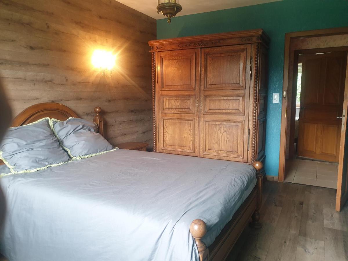 White Wood Villa Darney Bagian luar foto
